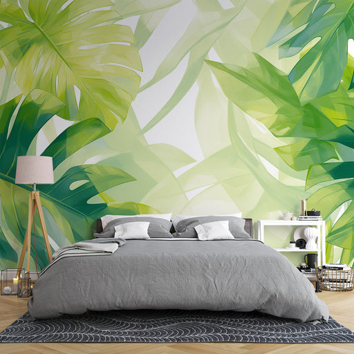 Une chambre moderne avec un papier peint tropical représentant de grandes feuilles vertes sur fond clair, créant une ambiance fraîche et apaisante.