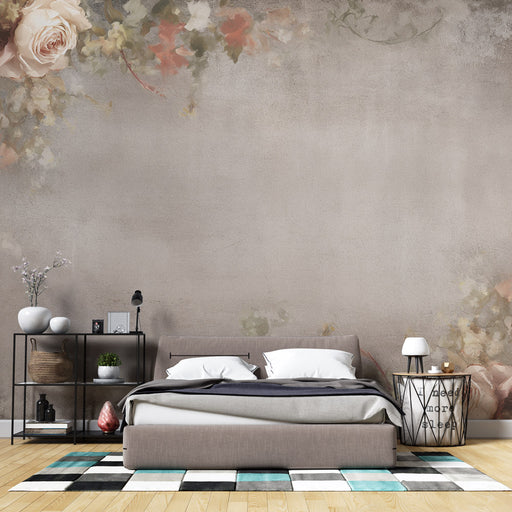 Une chambre moderne avec un papier peint floral aux teintes douces et pastel, évoquant une ambiance romantique et apaisante.