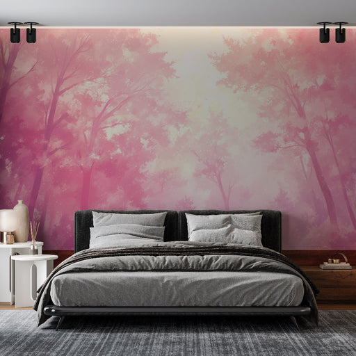 Une chambre moderne avec un papier peint aux dégradés de rose et violet représentant des silhouettes d'arbres, créant une ambiance douce et rêveuse.