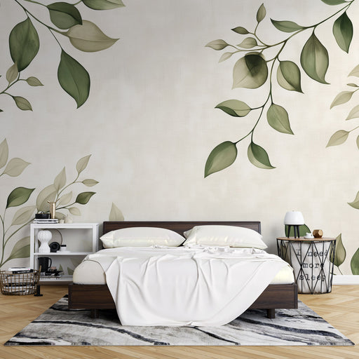 Une chambre apaisante avec un papier peint aux motifs de feuilles vertes délicates sur fond clair, créant une atmosphère naturelle et élégante.