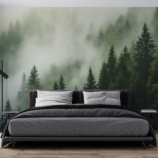 Une chambre moderne avec un papier peint représentant une forêt brumeuse aux teintes vertes et grises, créant une atmosphère apaisante et naturelle.
