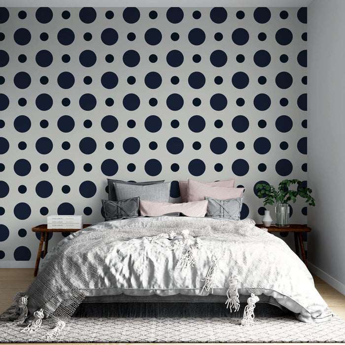 Papier peint à pois noirs sur fond blanc pour chambre moderne et élégante