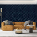 Papier peint bleu marine avec motifs géométriques pour salon moderne et élégant