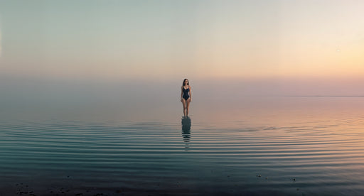 Papier peint coucher de soleil Sérénité sur l'eau