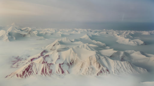 Papier peint paysage glaciaire Montagnes enneigées et atmosphère polaire