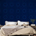 Papier peint bleu marine avec motifs octogonaux pour chambre moderne et élégante