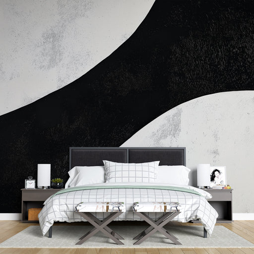 Papier peint abstrait coloré avec des courbes fluides en noir et blanc, ajouté en arrière-plan d'une chambre moderne avec un lit à la décoration épurée. Meilleures ventes, Papier peint chambre adulte, Papier peint abstrait, Papier peint salon, Papier peint salle de bain, Papier peint cuisine, LePapierPeint