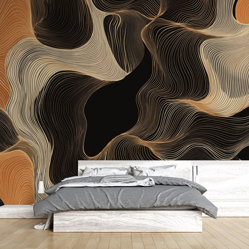 Papier peint abstrait avec motifs fluides en noir, doré et beige pour chambre moderne