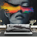 Papier peint abstrait visage stylisé avec touches de couleur vibrantes pour chambre moderne