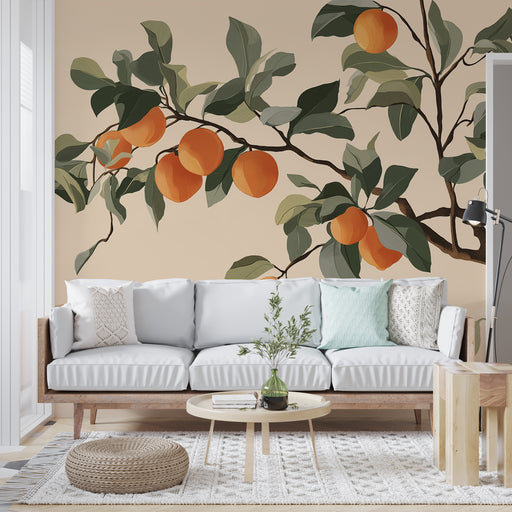 Un salon lumineux avec un papier peint représentant des branches d'orange aux fruits juteux et aux feuilles vertes, créant une ambiance fraîche et naturelle.