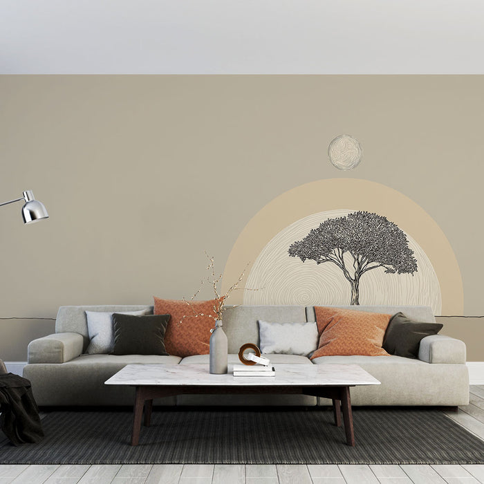 Un salon contemporain avec un papier peint illustrant un arbre stylisé en noir sur fond beige, créant une ambiance apaisante et naturelle.