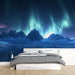 Papier peint aurores boréales avec cieux scintillants et montagnes majestueuses pour chambre moderne