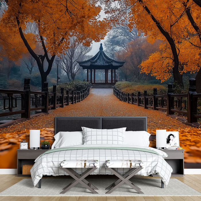 Une chambre élégante avec un papier peint représentant un paysage automnal vibrant, où des feuilles orange encadrent un pavillon traditionnel, créant une atmosphère sereine et apaisante.