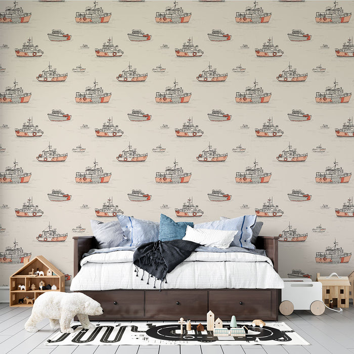 Une chambre enfantine avec un papier peint illustrant des bateaux colorés sur fond beige, créant une ambiance ludique et maritime.