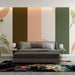 Papier peint botanique avec motif de bandes colorées et feuillage délicat pour chambre moderne