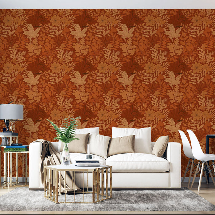 Un salon moderne avec un papier peint floral rouge et beige aux motifs de feuilles et fleurs, créant une ambiance chaleureuse et accueillante.