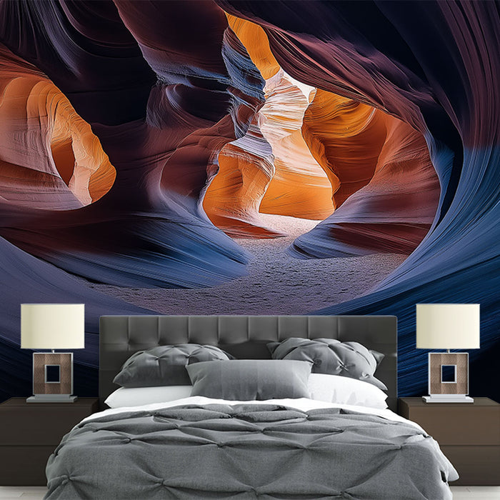 Papier peint canyon avec textures organiques dans des teintes terreuses et lumineuses pour chambre moderne.