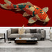 Une pièce moderne avec un papier peint représentant un poisson koi aux couleurs vives sur fond rouge, créant une atmosphère dynamique et artistique.