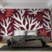 Papier peint corail avec motifs de coraux blancs et rouges sur fond bordeaux pour chambre moderne