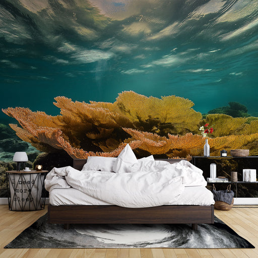 Papier peint corail sous-marin avec beauté des coraux colorés et des vagues pour chambre moderne.