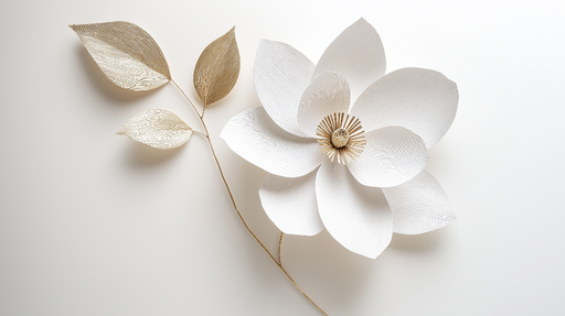 Papier peint décoration murale fleur Élégante fleur en papier blanc et feuilles dorées