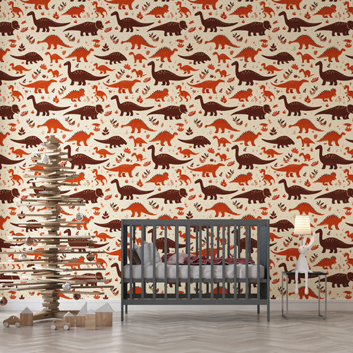 Une chambre d'enfant avec un papier peint ludique représentant des dinosaures en teintes rouges et brunes sur fond crème, créant une ambiance joyeuse et imaginative.