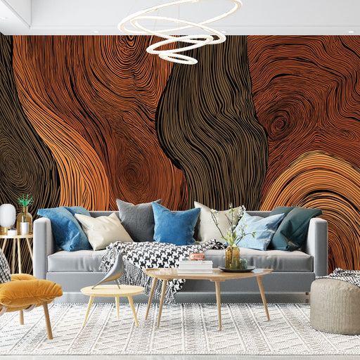 Un salon moderne avec un papier peint aux motifs abstraits imitant le bois, dans des teintes chaudes de brun et d'orange, créant une atmosphère chaleureuse et accueillante.