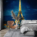 Papier peint tour Eiffel illuminée au crépuscule pour chambre moderne et élégante