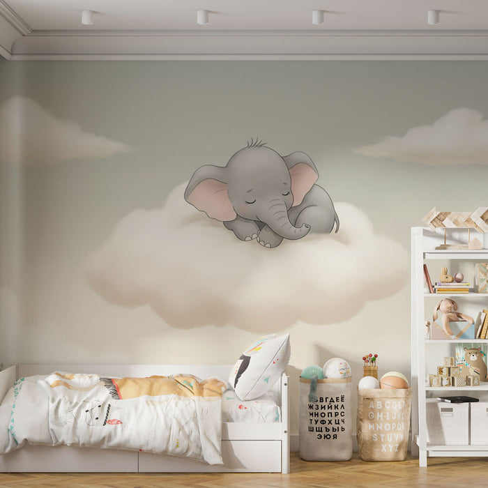 Une chambre d'enfant avec un papier peint illustrant un éléphant endormi sur un nuage, créant une ambiance douce et rêveuse.
