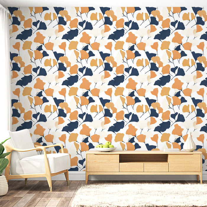 Une pièce lumineuse avec un papier peint aux motifs de feuilles stylisées dans des teintes orange, bleu marine et beige, créant une ambiance chaleureuse et moderne.