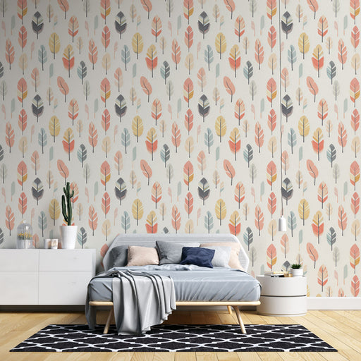 Une chambre moderne avec un papier peint aux motifs de feuilles stylisées dans des teintes pastel, créant une ambiance douce et apaisante.