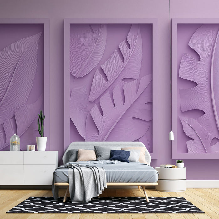 Une chambre moderne avec un papier peint texturé violet représentant de grandes feuilles en relief, créant une ambiance apaisante et élégante.