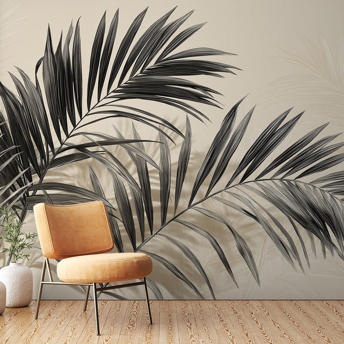 Une pièce moderne avec un papier peint représentant de grandes feuilles de palmier noires sur fond beige, créant une ambiance élégante et apaisante.