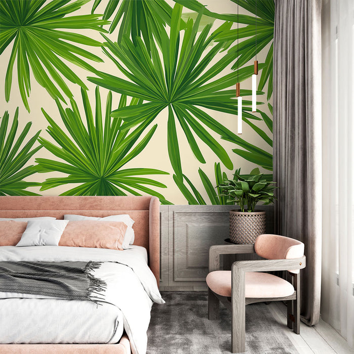 Une chambre moderne avec un papier peint tropical représentant de grandes feuilles vertes sur fond clair, créant une atmosphère fraîche et vivifiante.