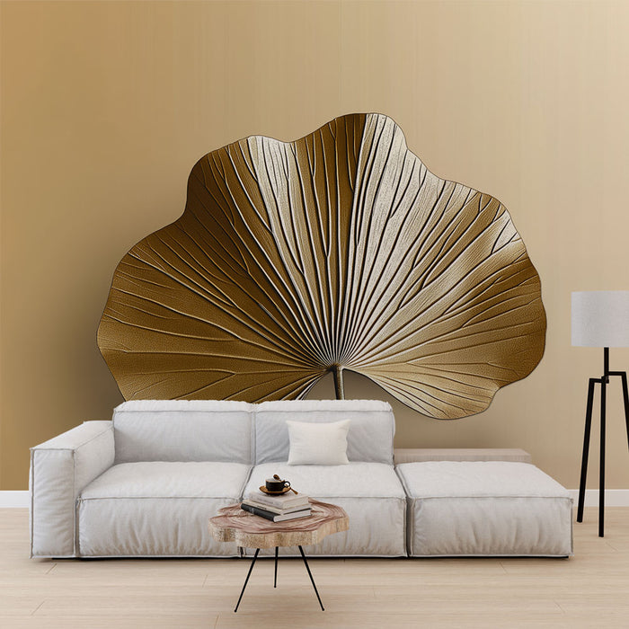 Un salon contemporain avec un papier peint représentant une grande feuille stylisée aux teintes dorées, créant une atmosphère chaleureuse et élégante.