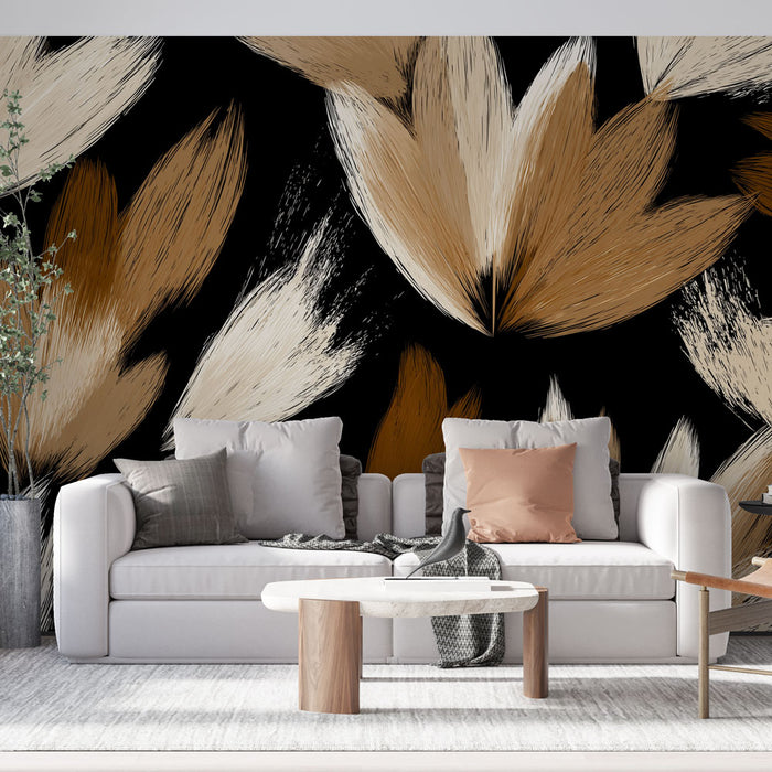 Un salon moderne avec un papier peint aux motifs de feuilles stylisées dans des teintes beige et marron sur fond noir, créant une ambiance chaleureuse et artistique.