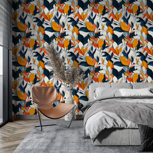 Une chambre moderne avec un papier peint floral aux motifs colorés de feuilles orange, bleues et blanches sur fond sombre, créant une ambiance chaleureuse et dynamique.