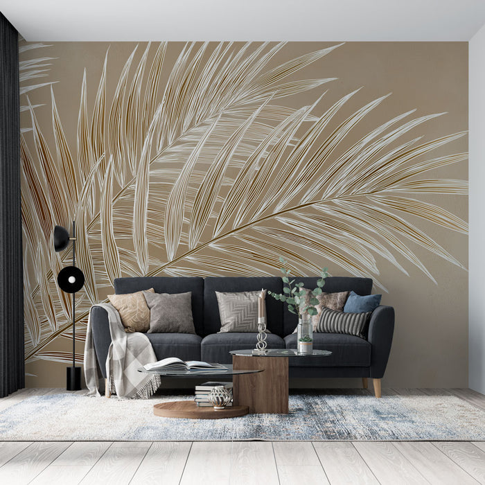 Un salon moderne avec un papier peint représentant de grandes feuilles de palmier dorées et blanches sur fond beige, créant une ambiance chaleureuse et naturelle.