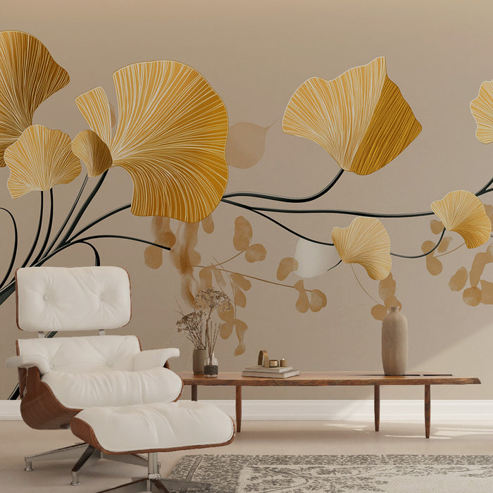 Une pièce moderne avec un papier peint floral aux motifs de grandes feuilles dorées sur fond beige, créant une ambiance élégante et apaisante.