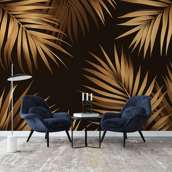 Un salon élégant avec un papier peint représentant de grandes feuilles dorées sur fond noir, créant une atmosphère chic et moderne.