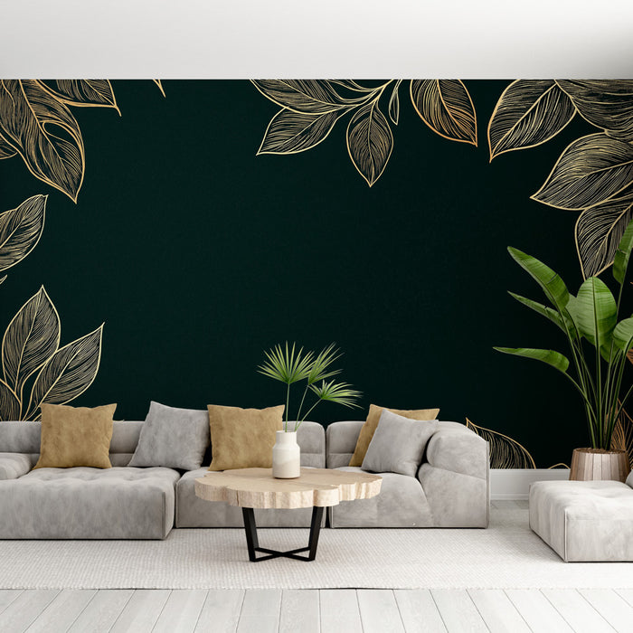 Un salon moderne avec un papier peint noir profond orné de feuilles dorées délicates, créant une ambiance élégante et chaleureuse.