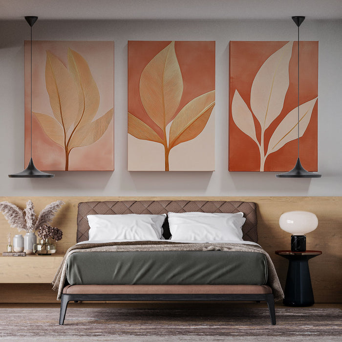 Une chambre moderne avec un papier peint aux motifs de feuilles stylisées dans des teintes douces de rose et terracotta, créant une atmosphère chaleureuse et apaisante.