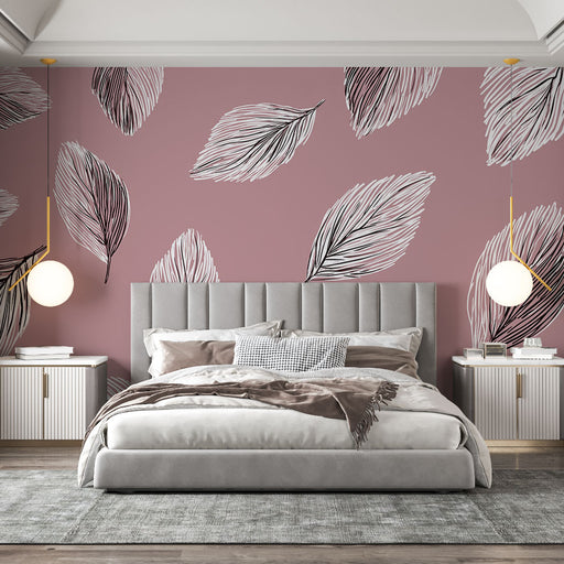 Une chambre moderne avec un papier peint rose pâle orné de grandes feuilles noires, créant une atmosphère douce et apaisante.