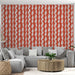 Un salon contemporain avec un papier peint rouge vif orné de motifs de feuilles blanches, créant une ambiance chaleureuse et dynamique.