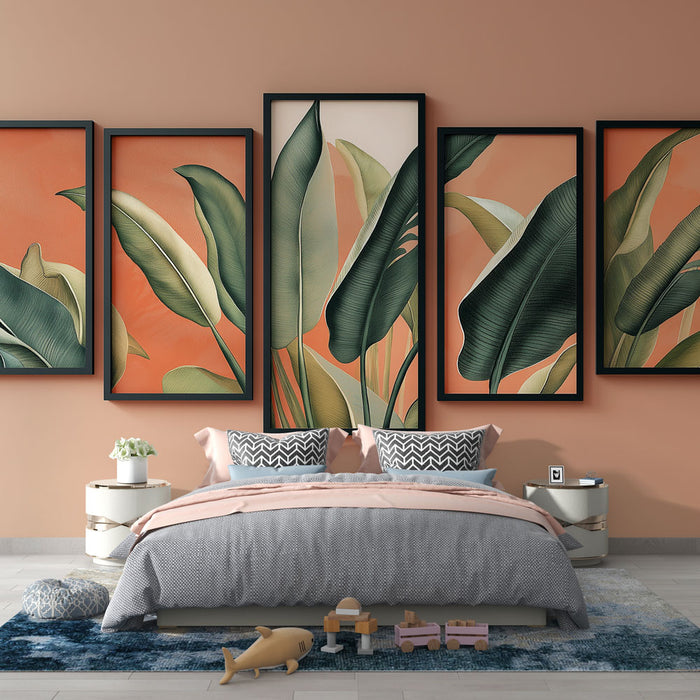 Une chambre moderne avec un papier peint représentant de grandes feuilles tropicales sur un fond corail, créant une ambiance chaleureuse et accueillante.
