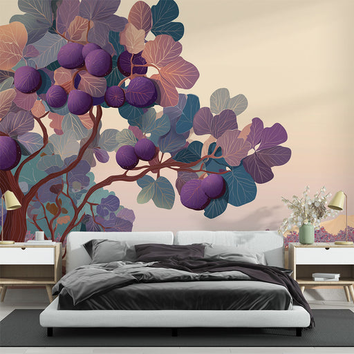 Une chambre moderne avec un papier peint artistique représentant un arbre aux feuilles colorées et des fruits violets, créant une ambiance chaleureuse et naturelle.
