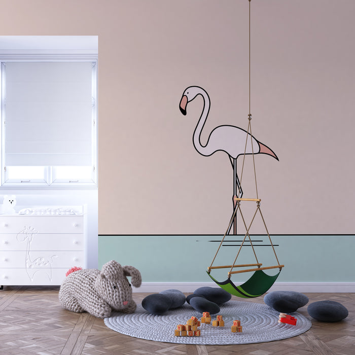 Une chambre d'enfant avec un papier peint illustrant un flamant rose stylisé sur fond beige, créant une ambiance ludique et douce.