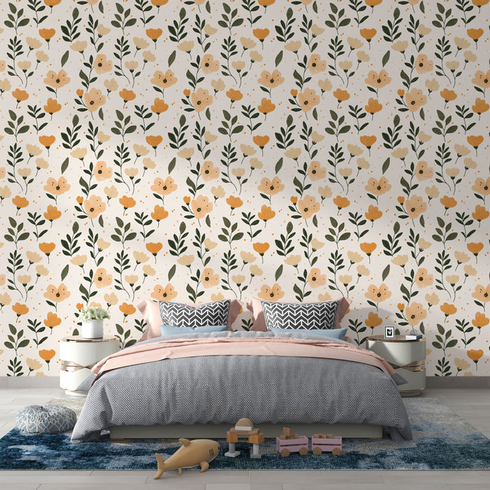 Une chambre douce avec un papier peint floral aux teintes pastel, mêlant fleurs jaunes et orangées sur un fond clair, créant une ambiance chaleureuse et apaisante.
