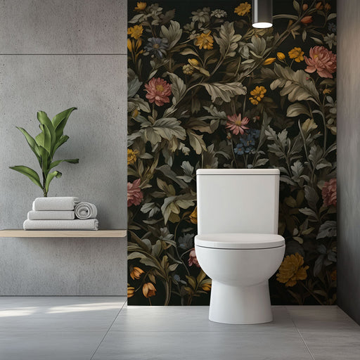 Papier peint fleuri vintage avec fresque florale colorée sur fond noir pour salle de bain élégante.