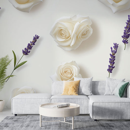 Une pièce lumineuse avec un papier peint floral représentant des roses blanches en relief et des brins de lavande, créant une atmosphère douce et apaisante.